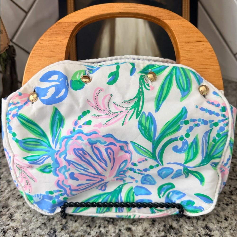 Lilly Pulitzer Bermuda Bag Wood Handle + 3 extra Interchangeable Covers